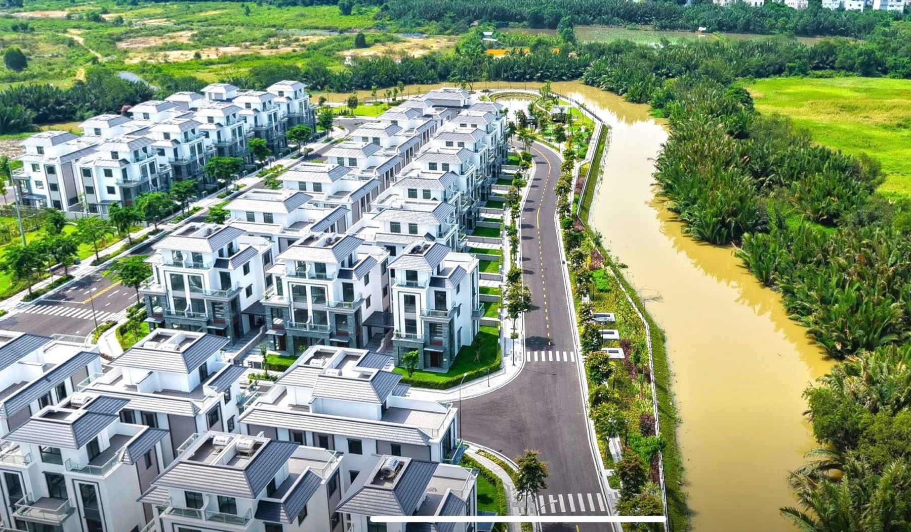 Flycam biệt thự ven sông Gladia By The Waters Quận 2